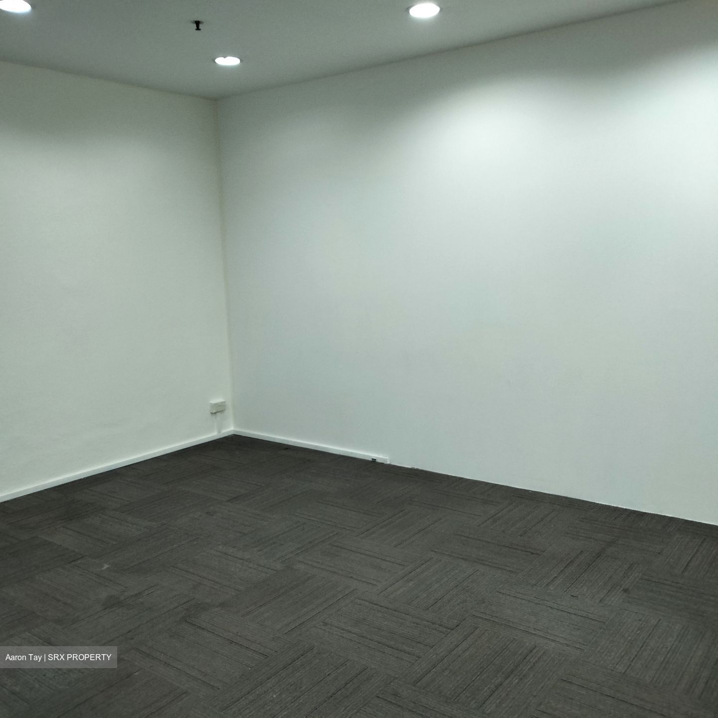 Sky Line Building (D7), Office #457778531